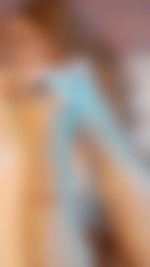 Feel My Feet! by biankatomas