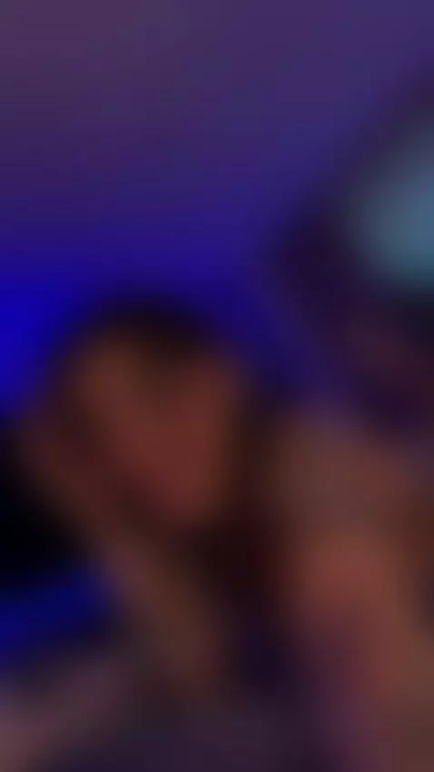 hi 🫣 by madymonroe