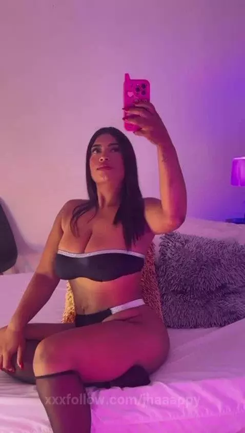 Do you like how I look? by jhaaappy