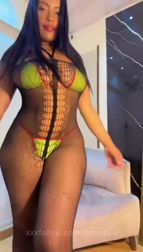 Do you like my whole body? by jhaaappy