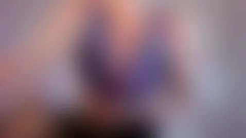 You like my sexy body? by chaaneeel