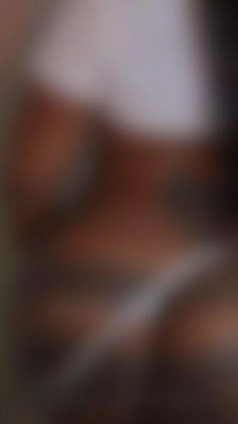 Wanna kiss my whole body? by saamytits