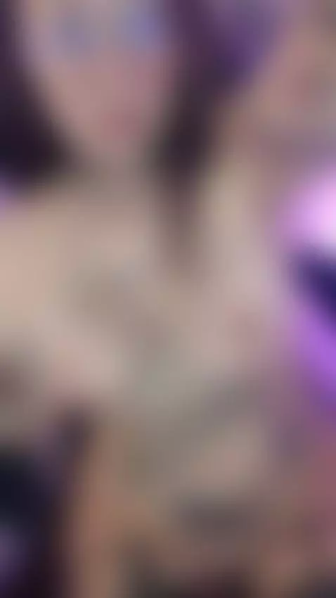 shaking with my domi by fallonxxx