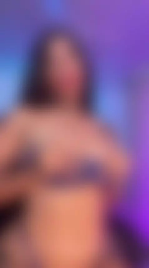 do you like small tits? Link in my bio!! by louanebour