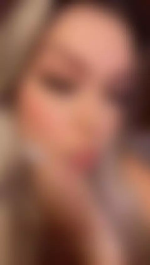 On-line and On-Fire 🔥🔥 by sarahowens