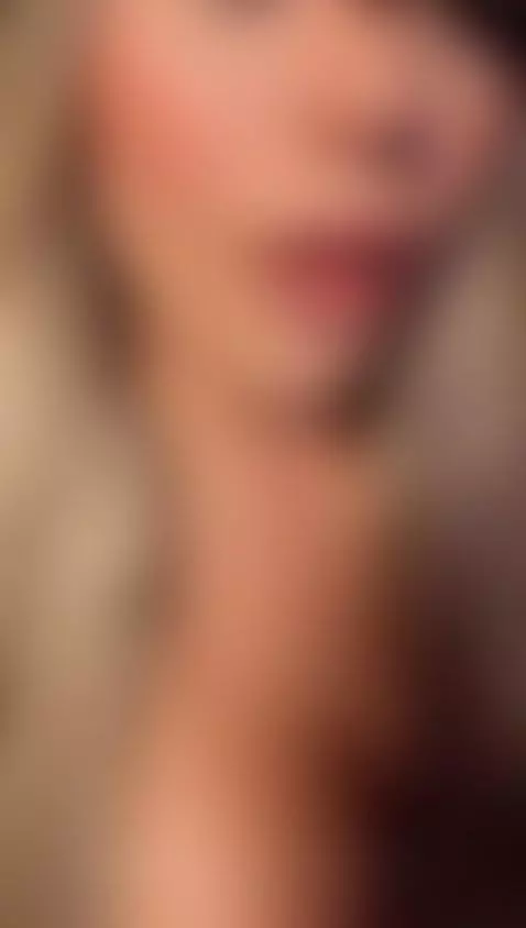 Hard Nipples 🍒💥 by sarahowens