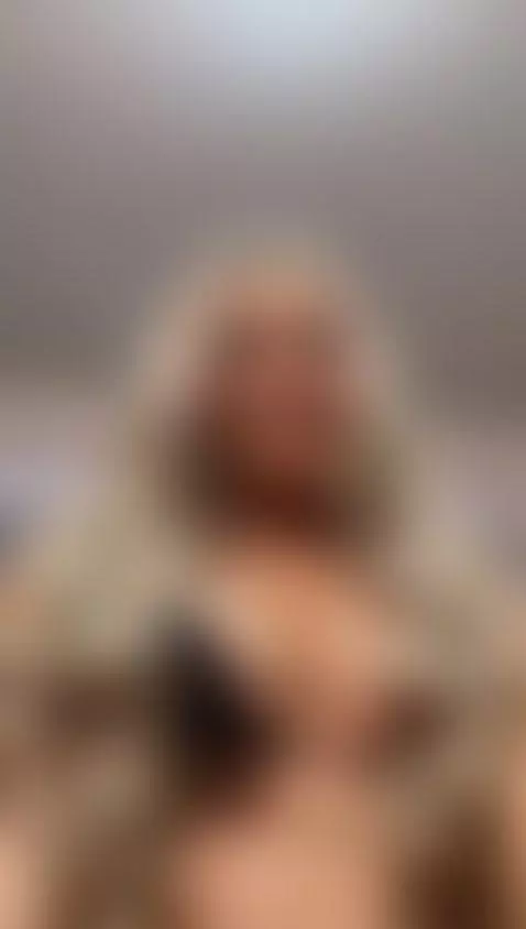 Do you like the view? 💋 by sarahowens