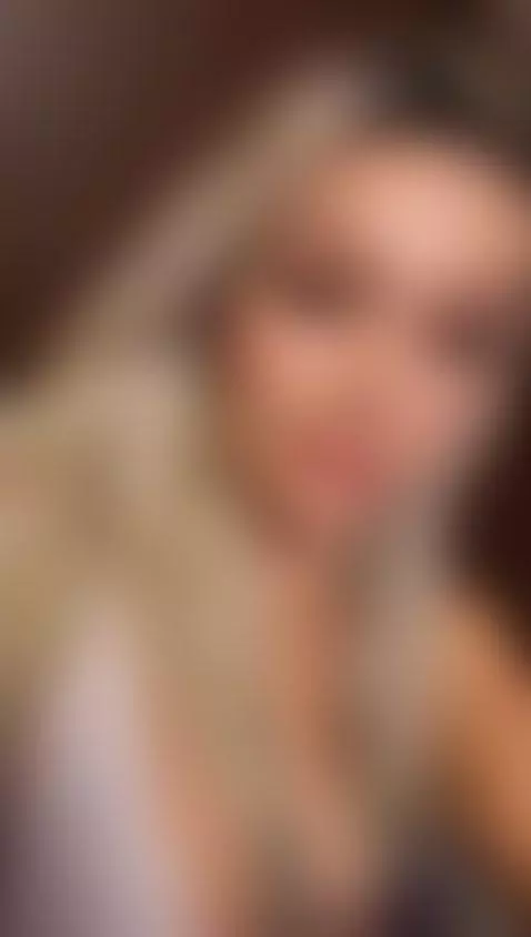 I kiss your cock 🍆 by sarahowens