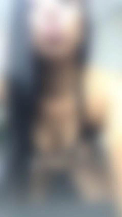 Darling I want to kiss you and make me your whore by xcarlettt