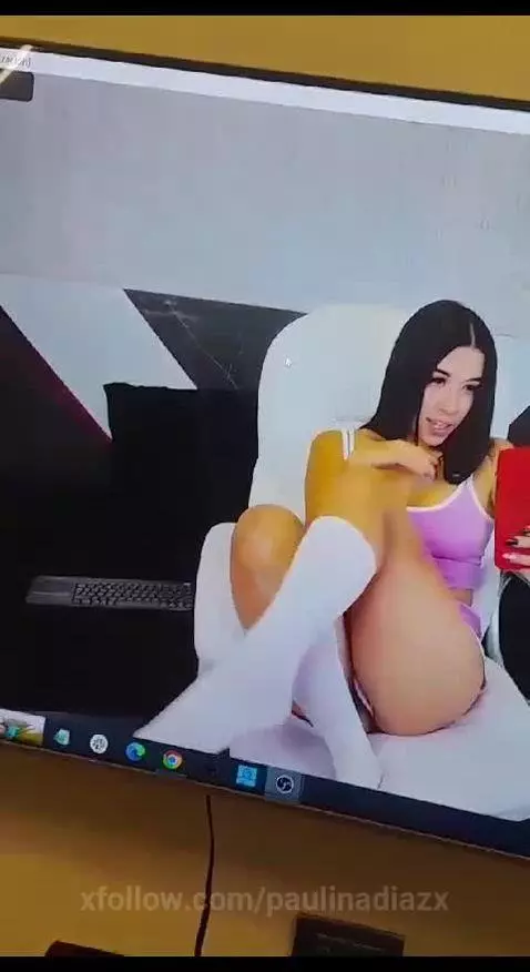 ONLINEEEE BABEEE 🔥 by paulinadiazx