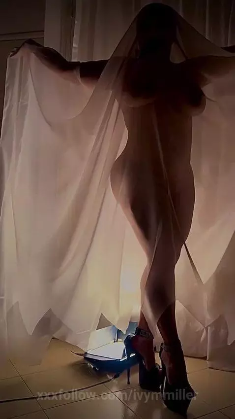 scared? 

https://es.camsoda.com/ivymmiller

#ivymmiller #ha... by ivymmiller