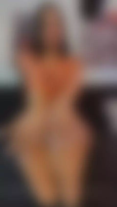 I invite you to my office to give you the best blowjob by isabel-rodriguez