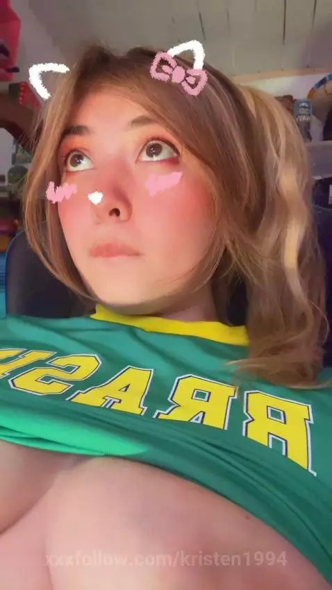 how I love it when you play with my tits
como me encanta cua... by kristen1994