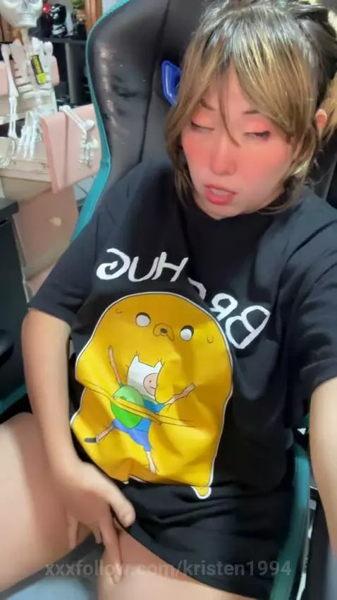 I love being so naughty
 me encanta ser tan traviesa by kristen1994