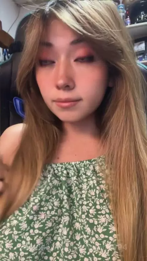 Hello by kristen1994