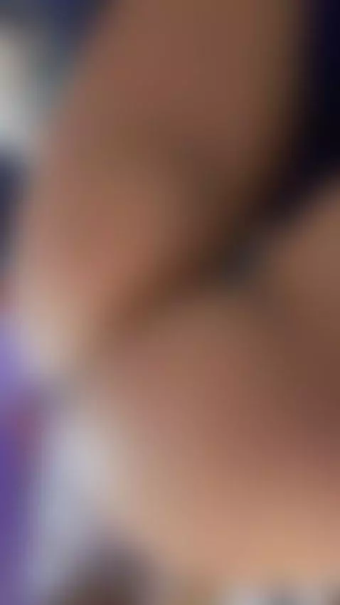 I hit your face on my buttocks by kristen1994