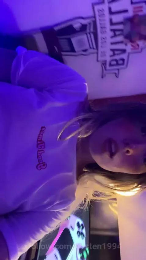 Hey hey by kristen1994