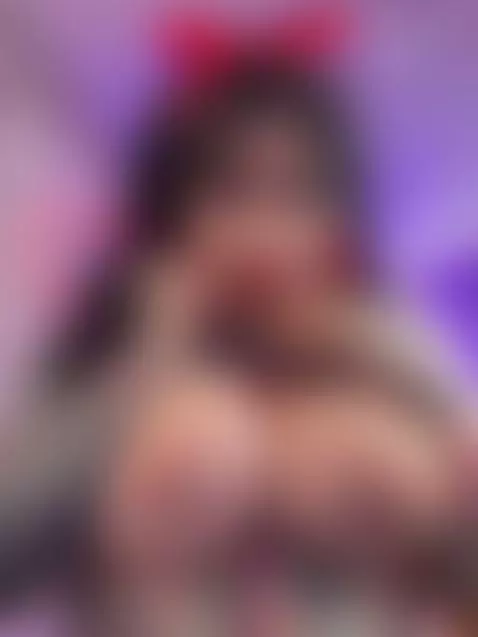 Snow White wants you to touch her tits by angelacianuro