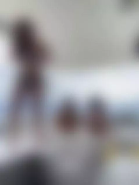 que tetas le gustan mas 😫 adivina cuales son naturales 🙂‍↔️ by kataleya-g