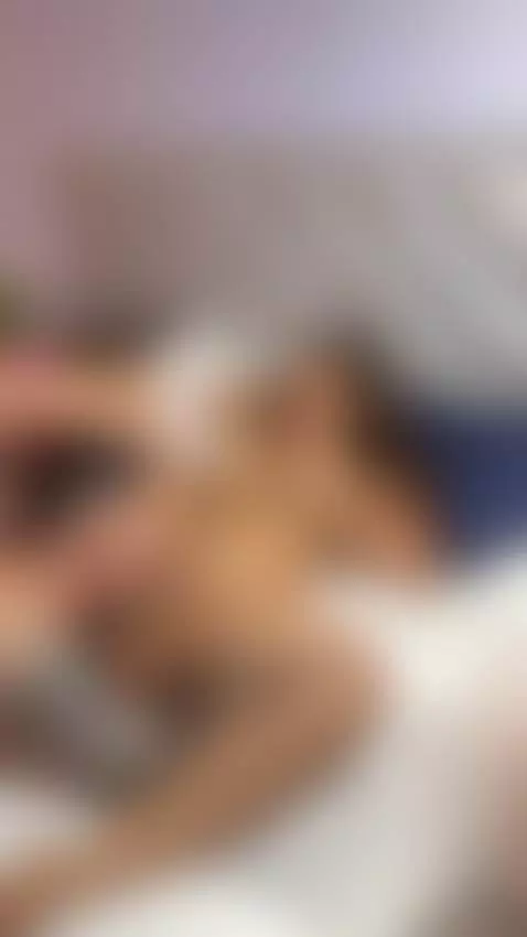 silencio que tu esposa duerme 🤫🤫 by kataleya-g