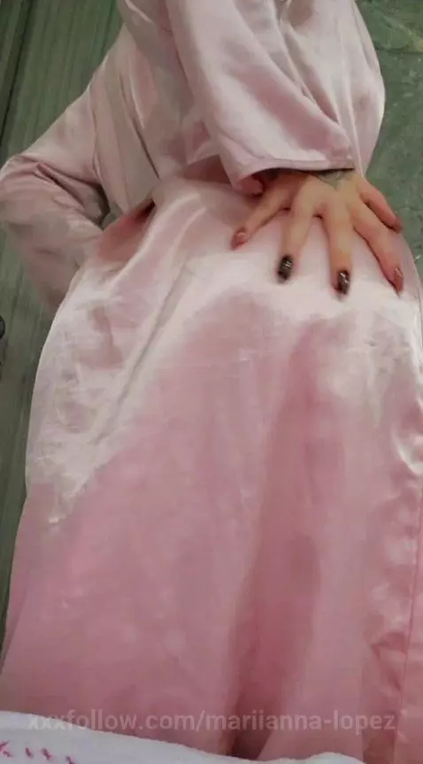 it's a nice silhouette
https://es.stripchat.com/mariianna_lo... by mariianna-lopez