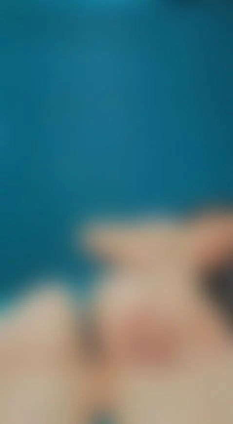 shake shake shake 🍑🍑🍑 by abigailowens