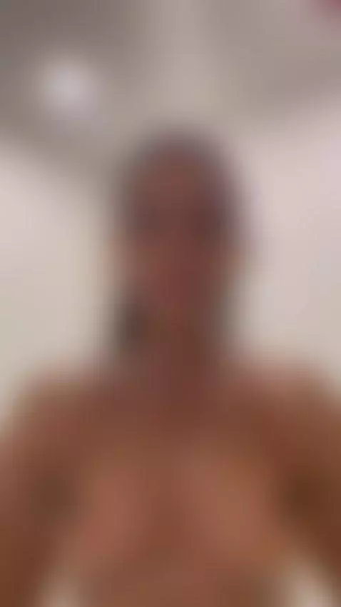 Lets take a shower! by lizziierose