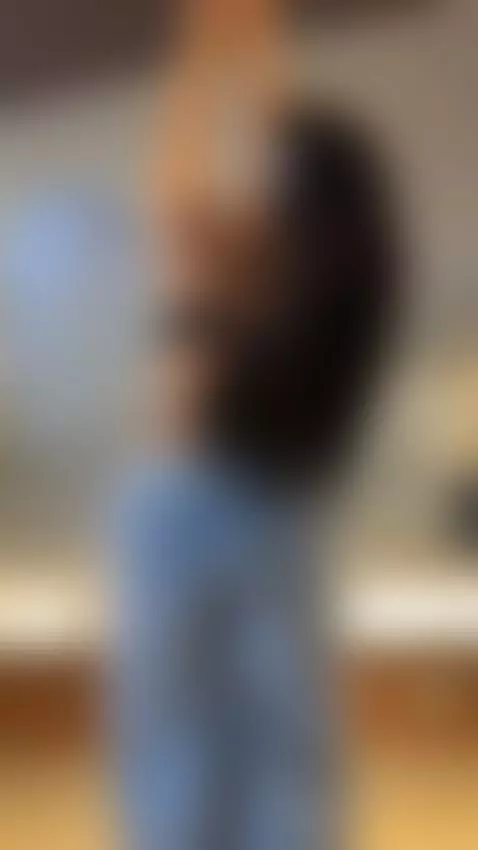 Do you want to see the big ass under my pants?🍑💦 by lady-brownn