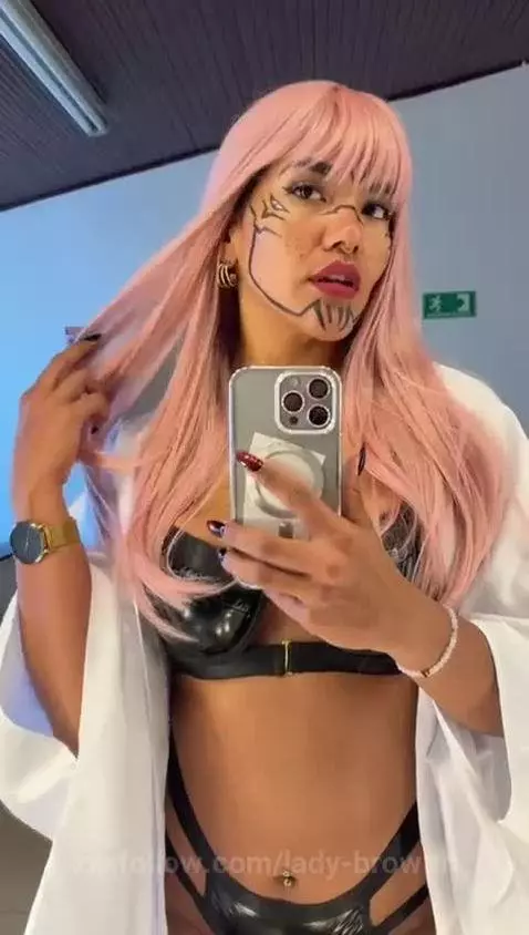 hi theree by lady-brownn