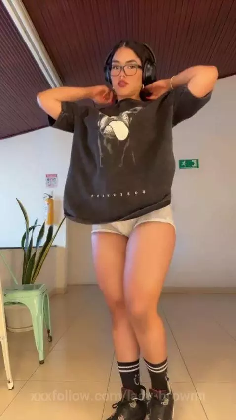 Happy start of the week! by lady-brownn