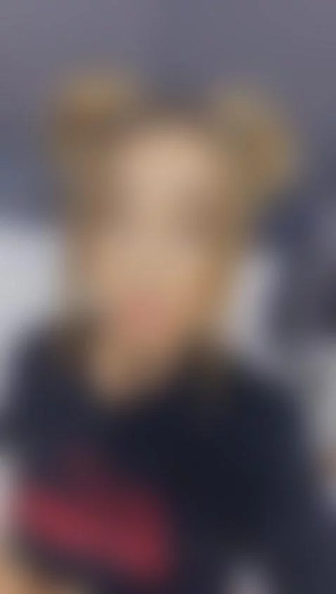 I have such a good mood today! How are you, guys? 💋💋💋💋 Tonig... by christynaross