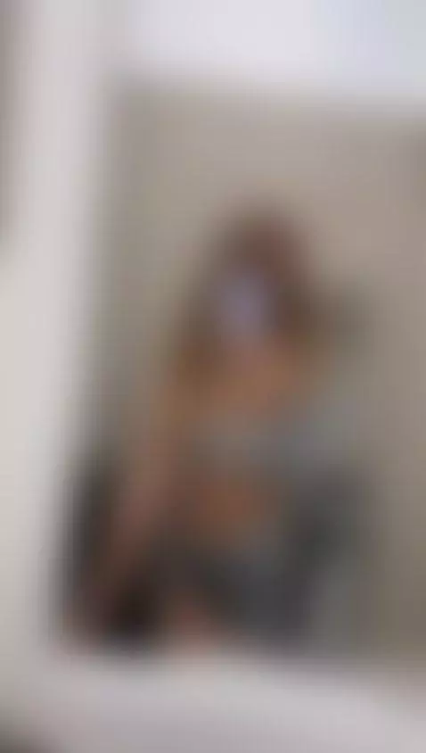 Come see me live tonight  here !!! kisssss 😘💖💖💖😘 by christynaross