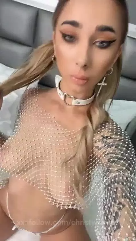 Malicious... DM me if you're into that, haha😂😂See u tonight😍... by christynaross