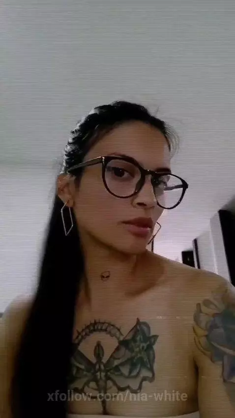 if I look intellectual? by nia-white