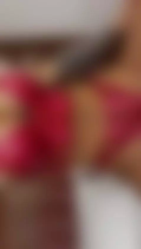 I m online now !! See u in my room guys! kiss 💋😘😘 by thebaewatch