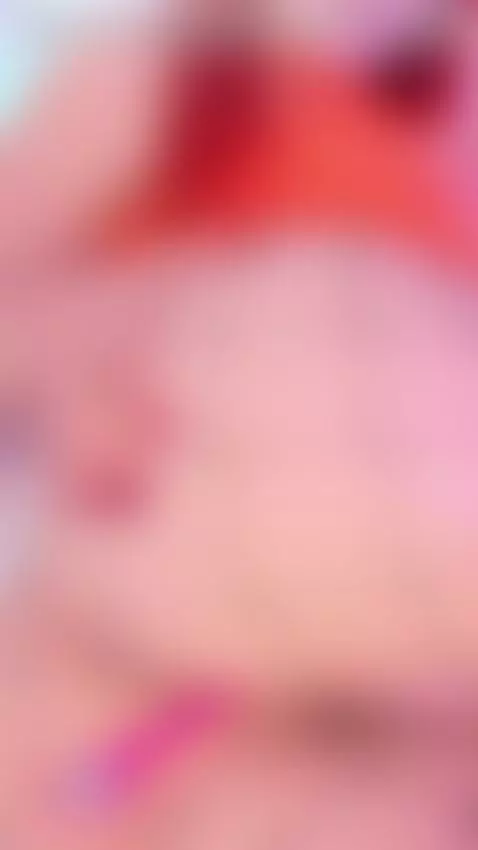 Hot girl here!! by sexy-elyn