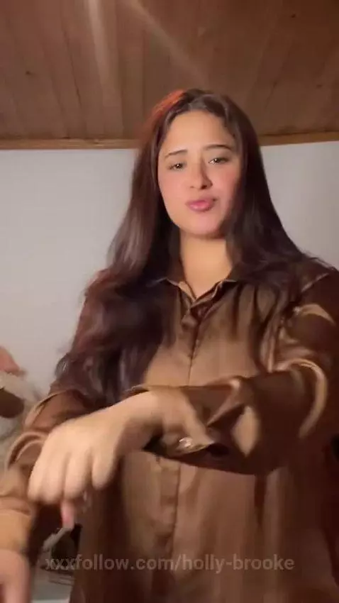 bigass, teen18+, twerk by holly-brooke