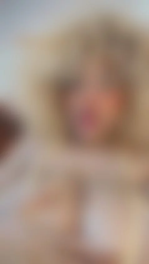 Are U prepare to Hold all my sensuality? by moradaniels