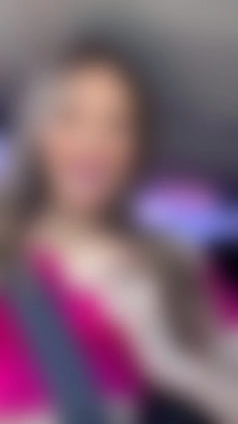 Always wear your seatbelt 😜 by xogizelle