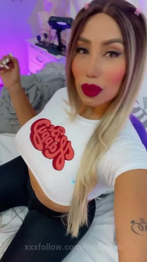 Im back my Lovers My Room is as hot as hell, come and help m... by emilyleah