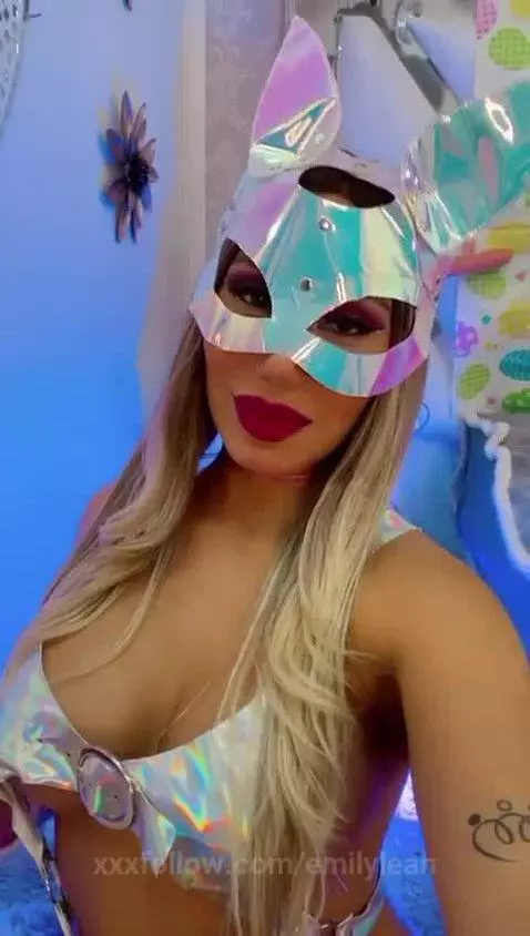 Wath u are waiting  forget one of my surprise eggs 💦🥕🐰? by emilyleah