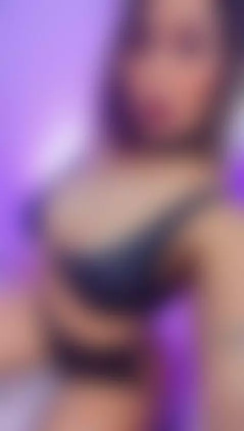 Hello Lovers, Im Online now, I'm as hot as fire, eager to ma... by emilyleah