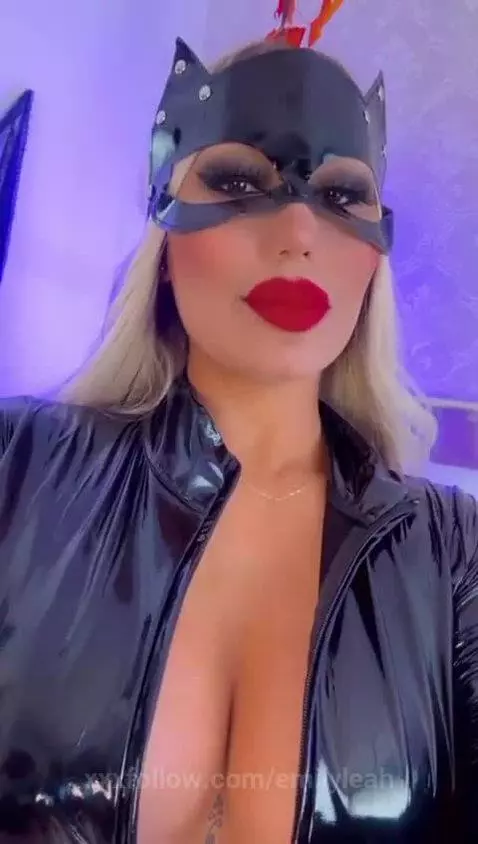 lets start the party with Catwoman!! by emilyleah