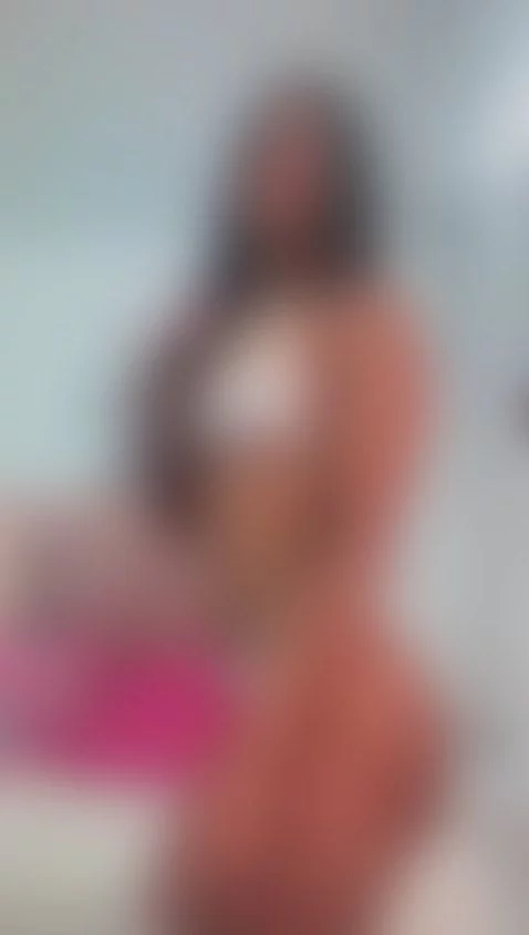 Welcome to my room!💦 ready for fun? by chiqui-piel-canela