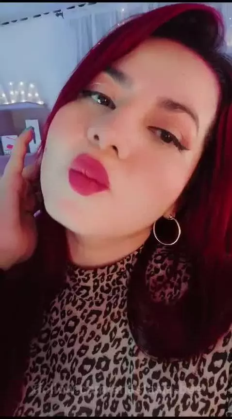 buenos dias chicos https://www.camsoda.com/anastasia-bee by anastasia-bee