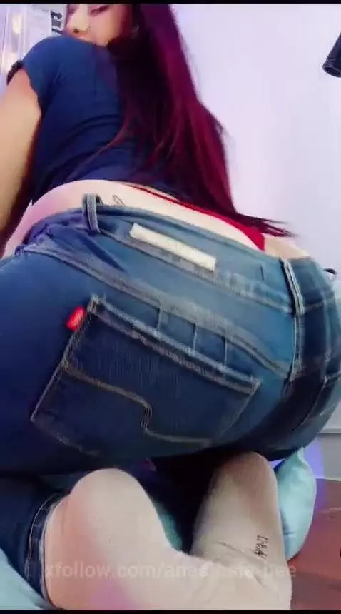 come lick my big ass and grind it on you https://www.camsoda... by anastasia-bee