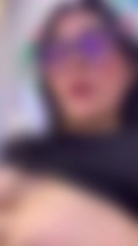 ONLINE NOW 🔥 by angela-grey