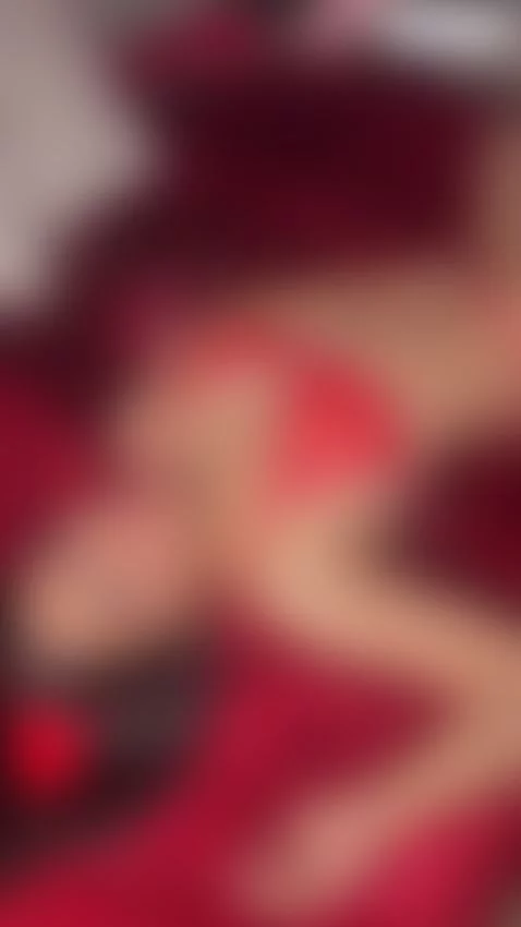 🩷✨Let me know in the comments if you like my photos! 🩷✨ by angela-grey