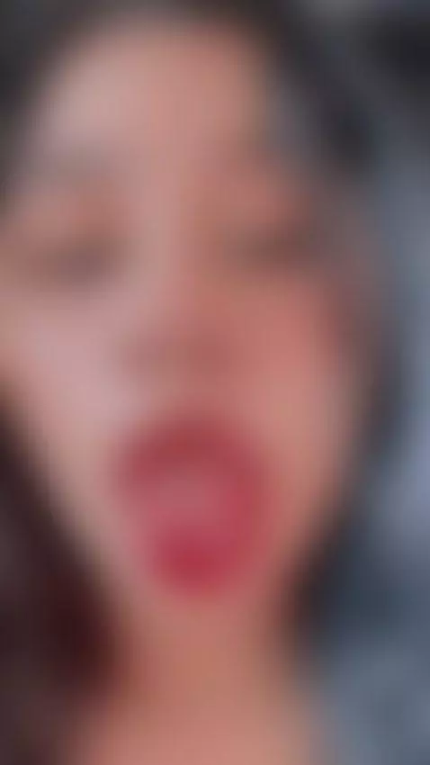 Zoom in... 👀🫦💦😈 by miraimitsukii