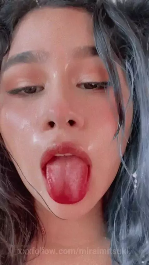 Zoom in... 👀🫦💦😈 by miraimitsukii